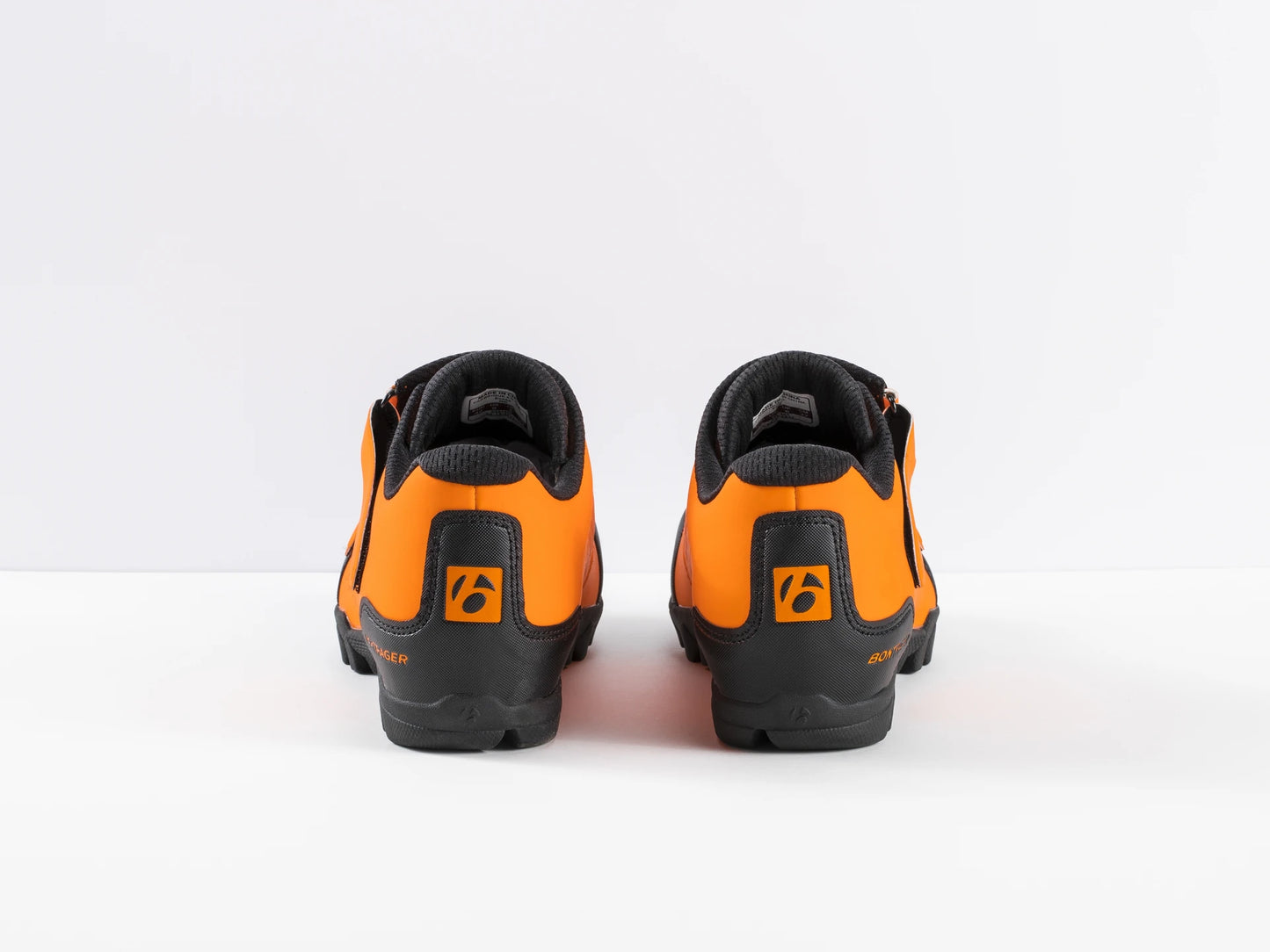 Zapatos para Montaña Bontrager Evoke color naranja radioactivo